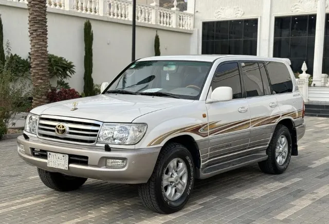 تويوتا · لاندكروزر 2006 للبيع في الطائف — ممشى 560,000 كم