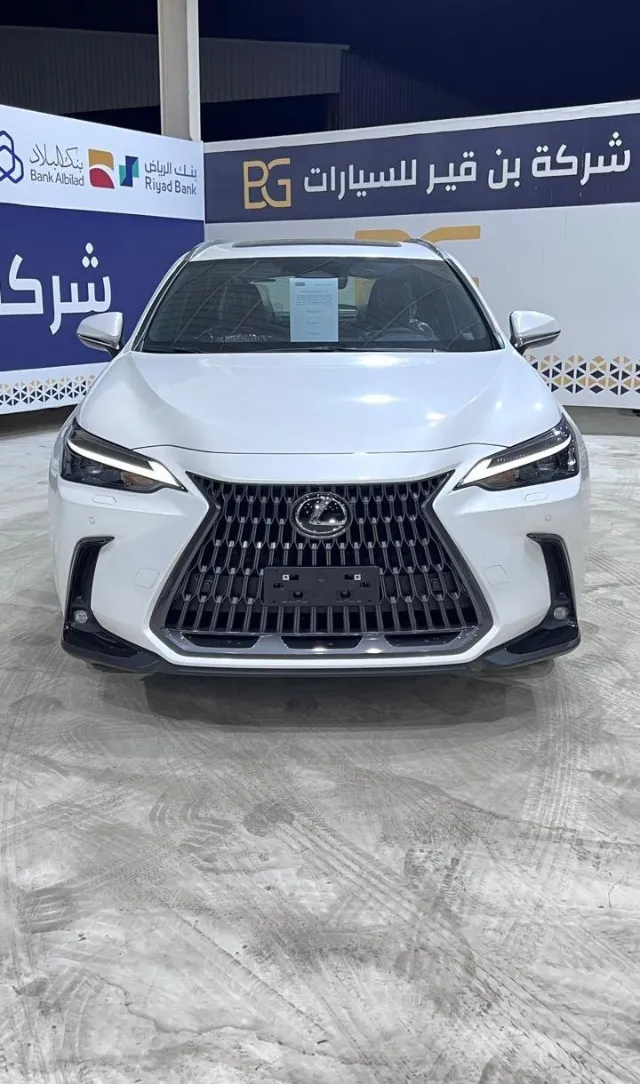 لكزس · ان اكس 2025 للبيع في الدمام