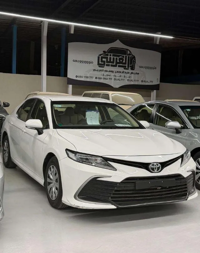 تويوتا كامري STANDARD 2023 للبيع في بريدة — ممشى 98,000 كم
