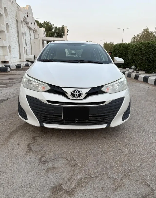 تويوتا · يارس 2019 للبيع في الرياض — ممشى 200,000 كم