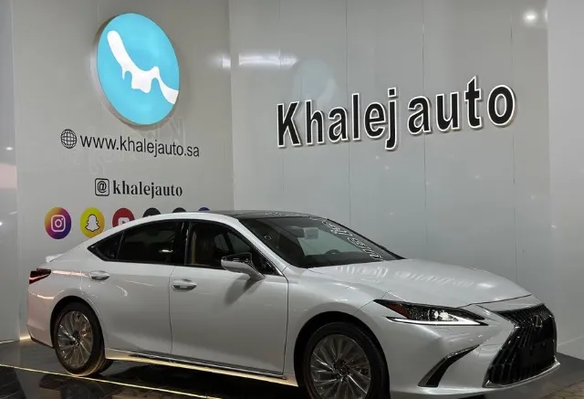 لكزس · اي اس 350 2025 للبيع في جدة — ممشى 360 كم