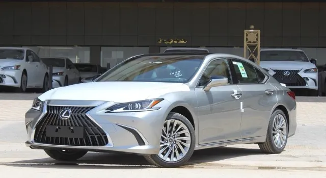 لكزس · اي اس 350 2025 للبيع في الرياض