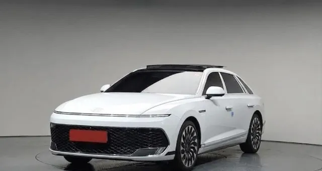 هيونداي · ازيرا 2027 للبيع في جدة — ممشى 966 كم