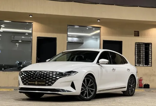 هيونداي · ازيرا 2022 للبيع في الرياض — ممشى 191,000 كم