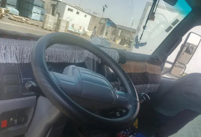 ميتسوبيشي كانتر 2006 للبيع في جدة