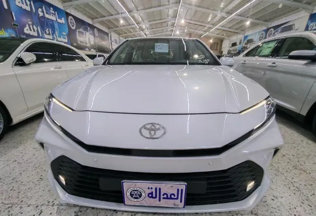 تويوتا كامري 2025 للبيع في الطائف — ممشى 40,000 كم