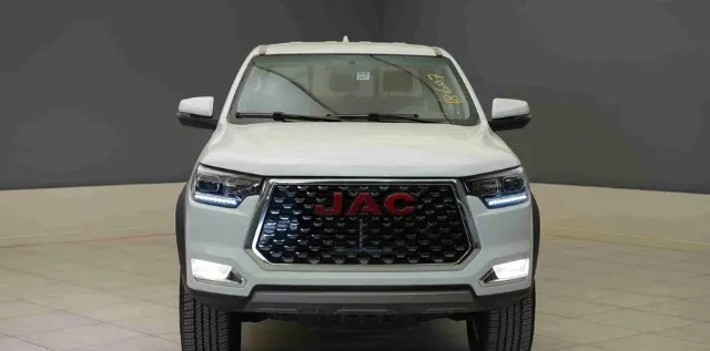 جاك · تي 8 STANDARD 2026 للبيع في الرياض