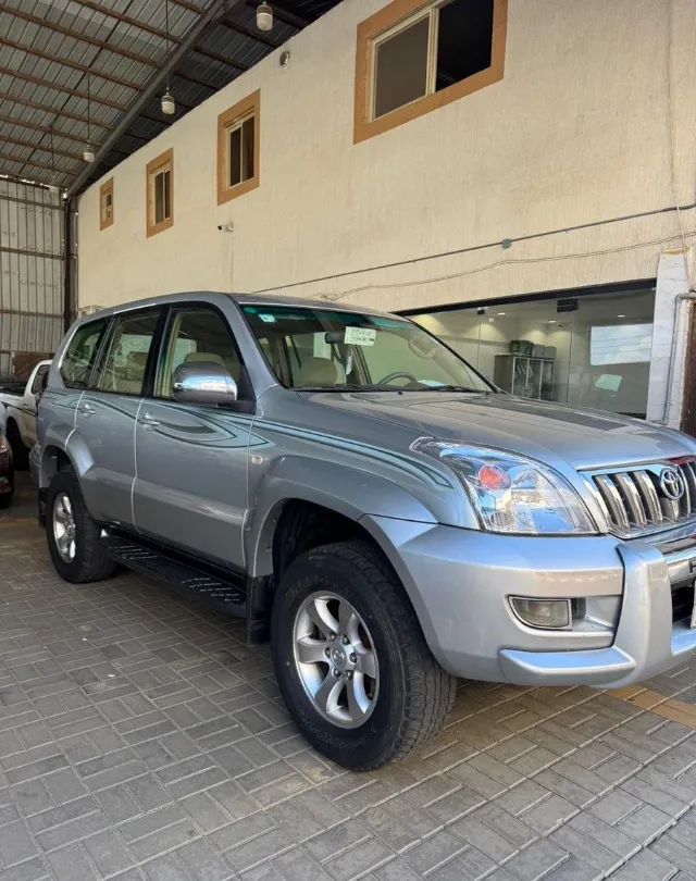 تويوتا · برادو 2004 للبيع في أبها — ممشى 294,000 كم