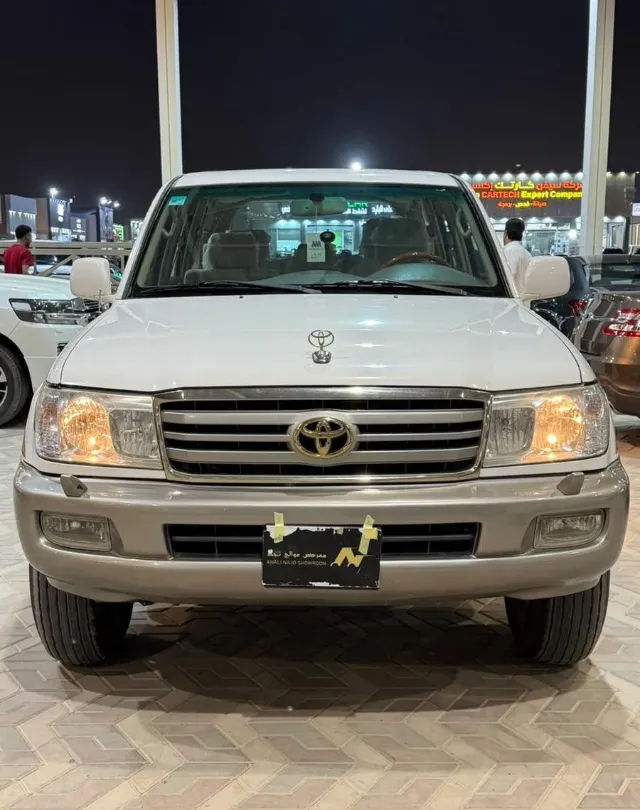 تويوتا لاندكروزر 2006 للبيع في الرياض — ممشى 500,000 كم