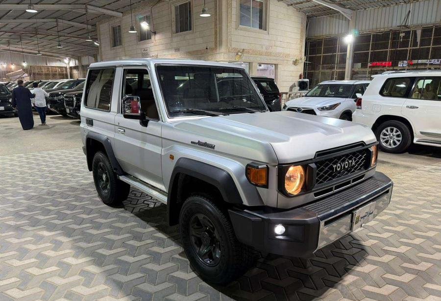لاندكروزر جيب ربع VXR3DR موديل 2025
