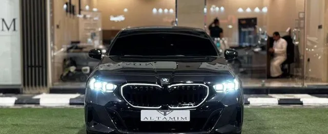 بي ام دبليو الفئة الخامسة 2024 للبيع في الرياض — ممشى 27,000 كم