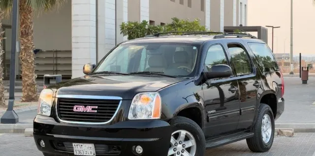 جمس يوكن 2012 للبيع في الرياض — ممشى 325,000 كم