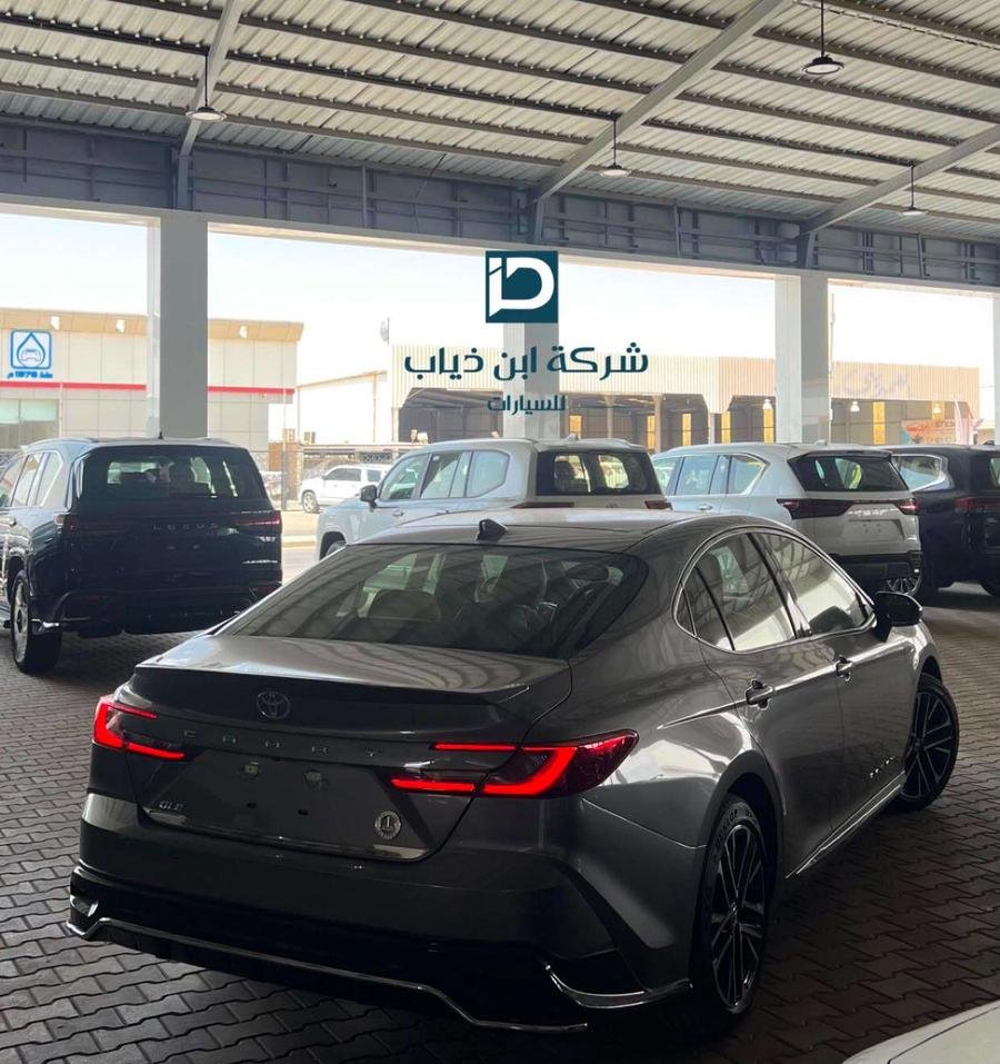 تويوتا كامري جراندي GLE بنزين موديل 2026 وارد الساير