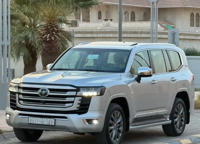تويوتا لاندكروزر 2022 للبيع في الرياض — ممشى 171,000 كم