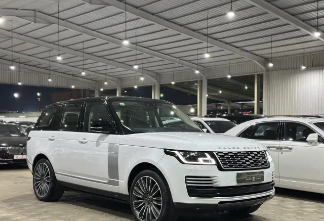 رينج روفر 2019 للبيع في جدة — ممشى 130,000 كم