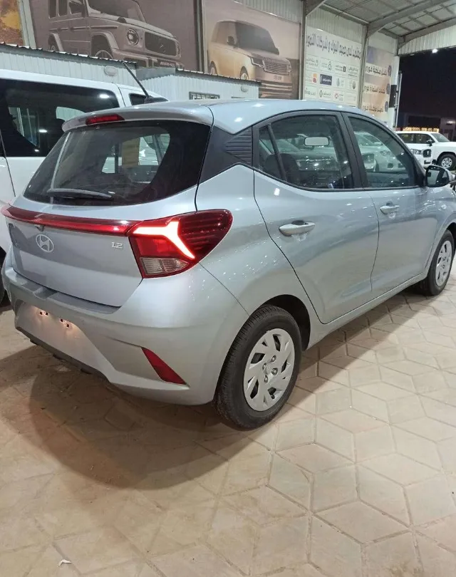 هيونداي · جراند آي 10 2025 عرض سابق في الرياض — ممشى 6,800 كم