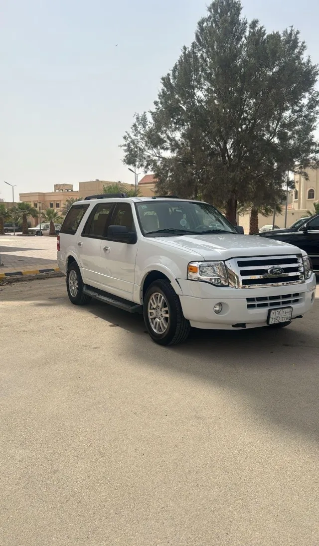 فورد · اكسبديشن 2011 للتنازل في الرياض — ممشى 25,000 كم