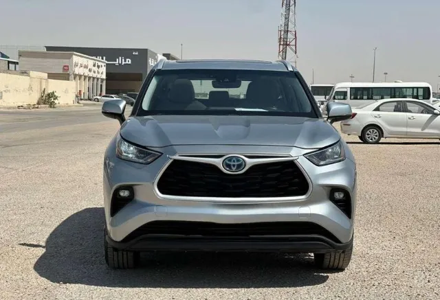 تويوتا · هايلاندر 2023 للبيع في الرياض — ممشى 112,000 كم