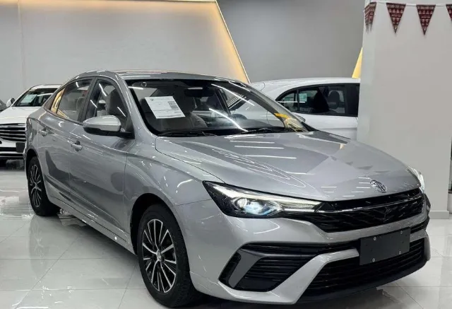 ام جي 5 STANDARD 2025 للبيع في جدة — ممشى 200,000 كم