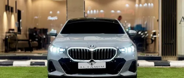 بي ام دبليو الفئة الخامسة 2024 للبيع في الرياض — ممشى 13,000 كم