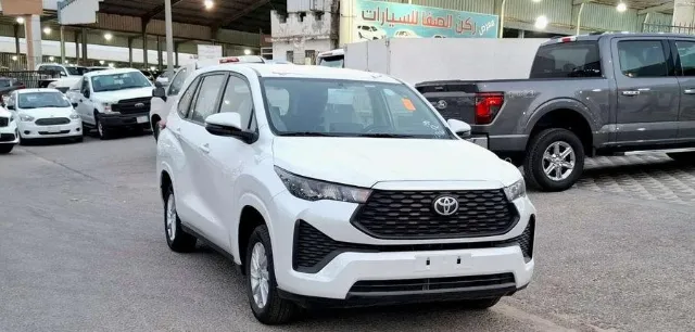 تويوتا · إنوفا 2024 للبيع في الرياض — ممشى 15 كم