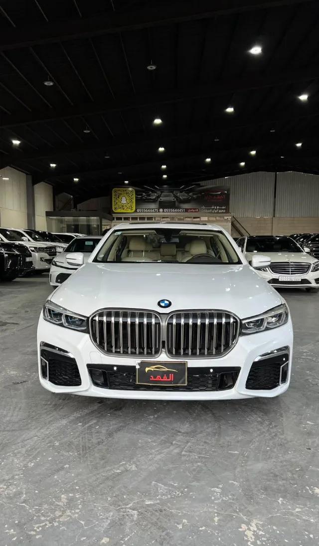 بي ام دبليو الفئة السابعة 2018 للبيع في الرياض — ممشى 260,000 كم