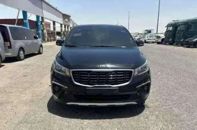 كيا · كرنفال 2020 للبيع في الدمام — ممشى 142,000 كم