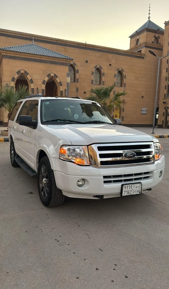 فورد · اكسبديشن 2011 للتنازل في الرياض — ممشى 25,000 كم