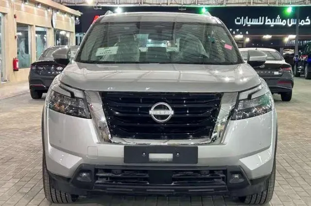 نيسان باثفايندر 2025 للبيع في الرياض