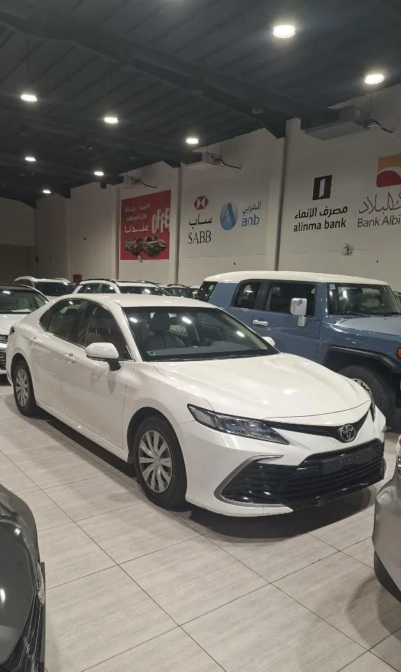 تويوتا · كامري STANDARD 2022 للبيع في الخبر — ممشى 17,000 كم