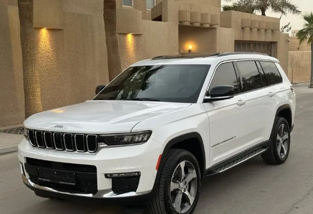 جيب · شيروكي 2023 للبيع في الرياض — ممشى 4,000 كم