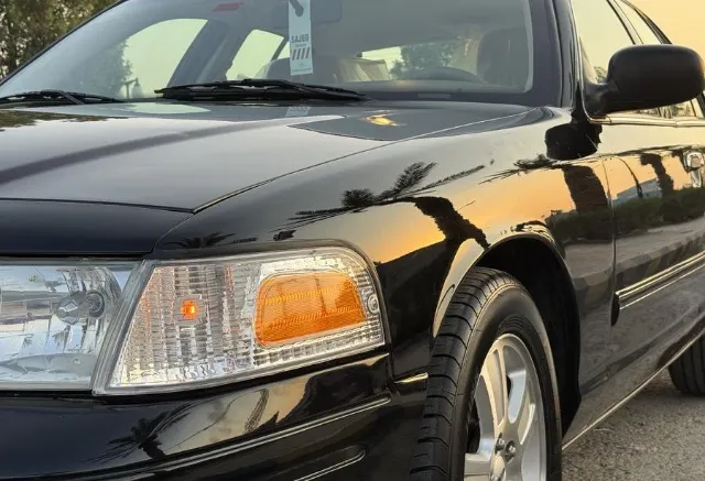 فورد كراون فكتوريا 2011 للبيع في الرياض — ممشى 270,000 كم