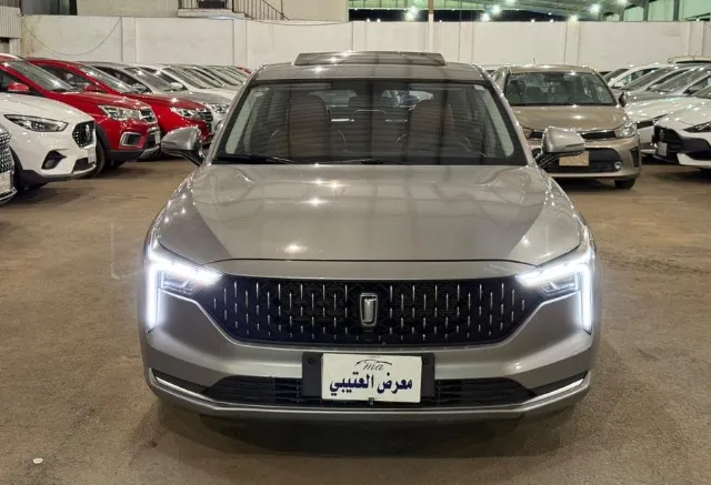 بستون بي 70 2024 للبيع في جدة — ممشى 70,000 كم