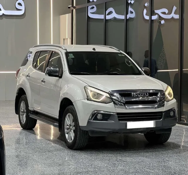 ايسوزو ام يو اكس STANDARD 2019 للبيع في الرياض — ممشى 271,000 كم