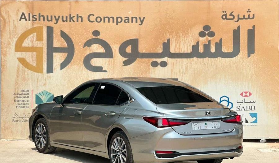 لكزس ES250 موديل 2025 سعودي