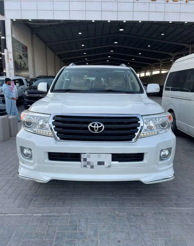 تويوتا لاندكروزر 2012 للبيع في الرياض — ممشى 132,000 كم