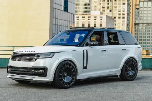 رينج روفر 2023 للبيع في الرياض — ممشى 37,000 كم