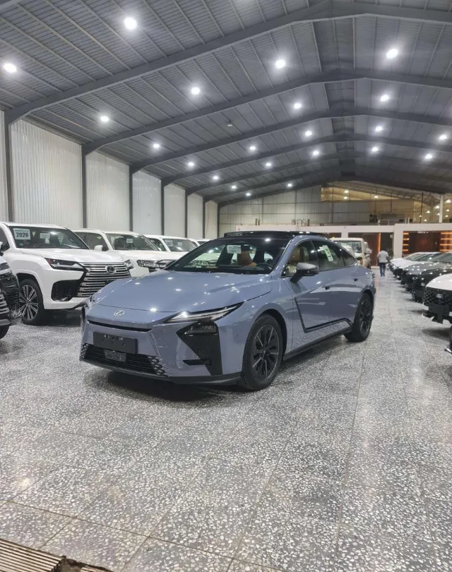 لكزس اي اس 350 2026 للبيع في الرياض
