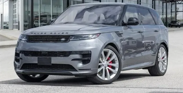 رينج روفر سبورت 2023 للبيع في الرياض — ممشى 32,000 كم