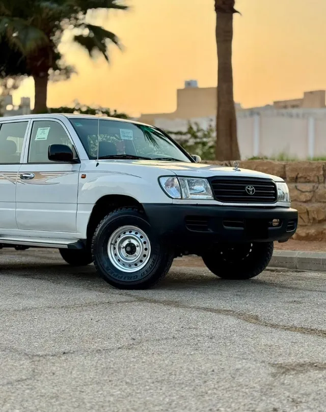تويوتا · لاندكروزر 2002 للبيع في الخرج — ممشى 460,000 كم