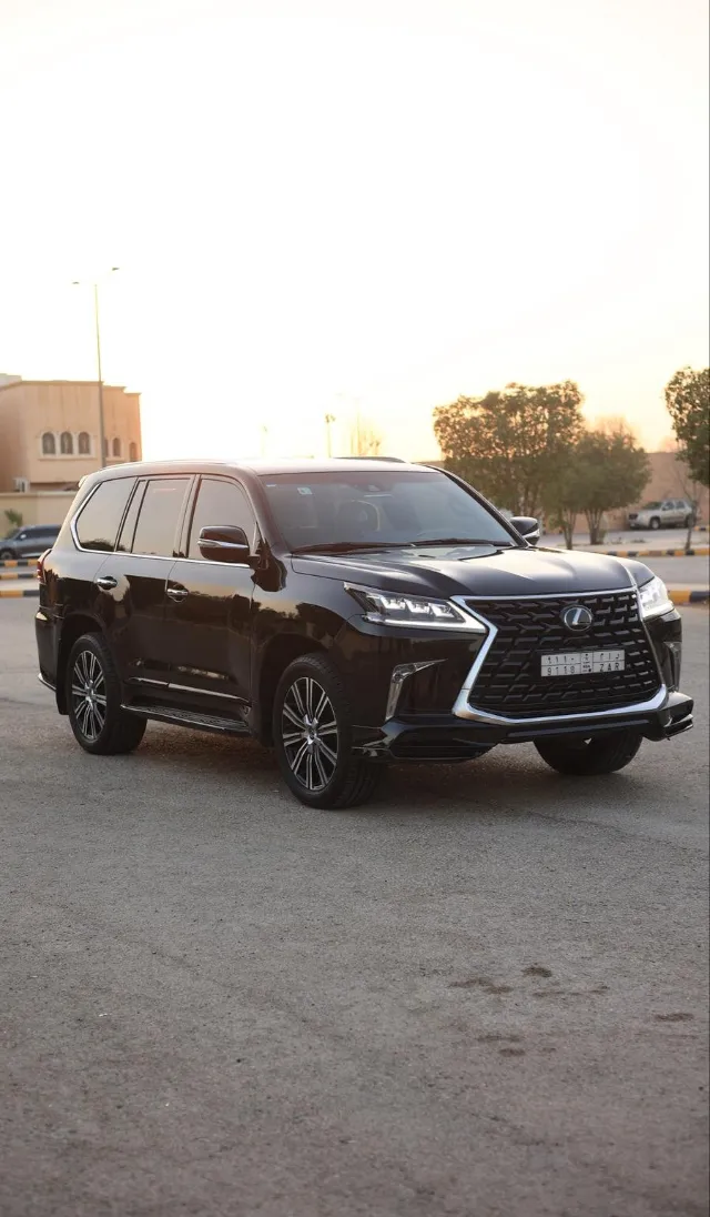لكزس · ال اكس 570 2021 للبيع في الرياض — ممشى 101,000 كم