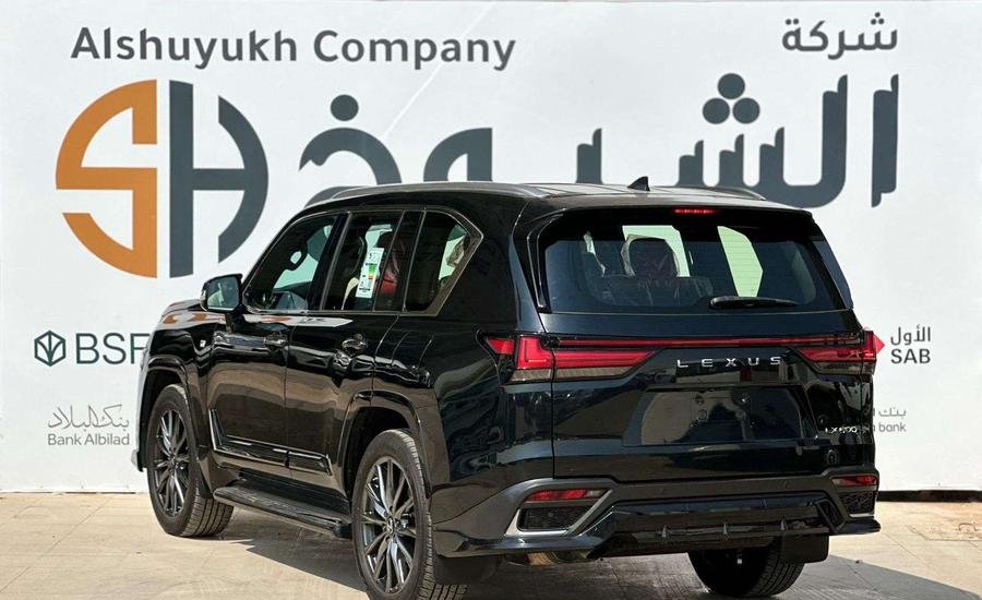 لكزس LX600 اف سبورت موديل 2022 سعودي عليها بي بي اف كامل