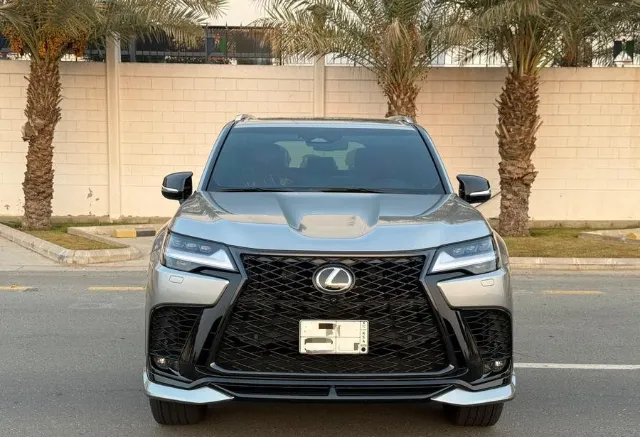 لكزس · ال اكس 600 2025 للبيع في جدة — ممشى 6,000 كم