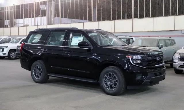 فورد · اكسبديشن STANDARD 2025 للبيع في جدة