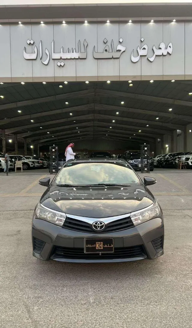 تويوتا · كورولا 2015 للبيع في الرياض — ممشى 154,000 كم