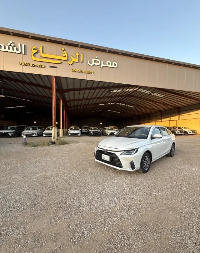 تويوتا · يارس 2024 للبيع في عرعر — ممشى 70,000 كم