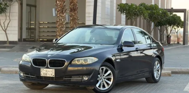 بي ام دبليو · الفئة الخامسة 2012 للبيع في الرياض — ممشى 241,000 كم