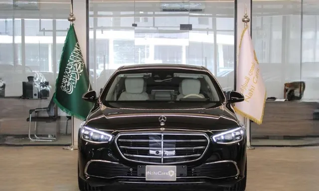 مرسيدس بنز اس كلاس 2023 للبيع في الرياض — ممشى 69,000 كم