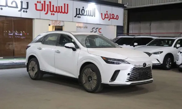 لكزس ار اكس 2025 للبيع في جدة