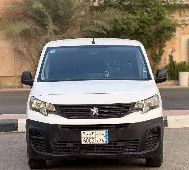بيجو · بارتنر 2023 للبيع في جدة — ممشى 180,000 كم